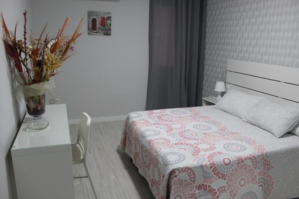 Hostal Fuente Del Pino Jumilla Bagian luar foto