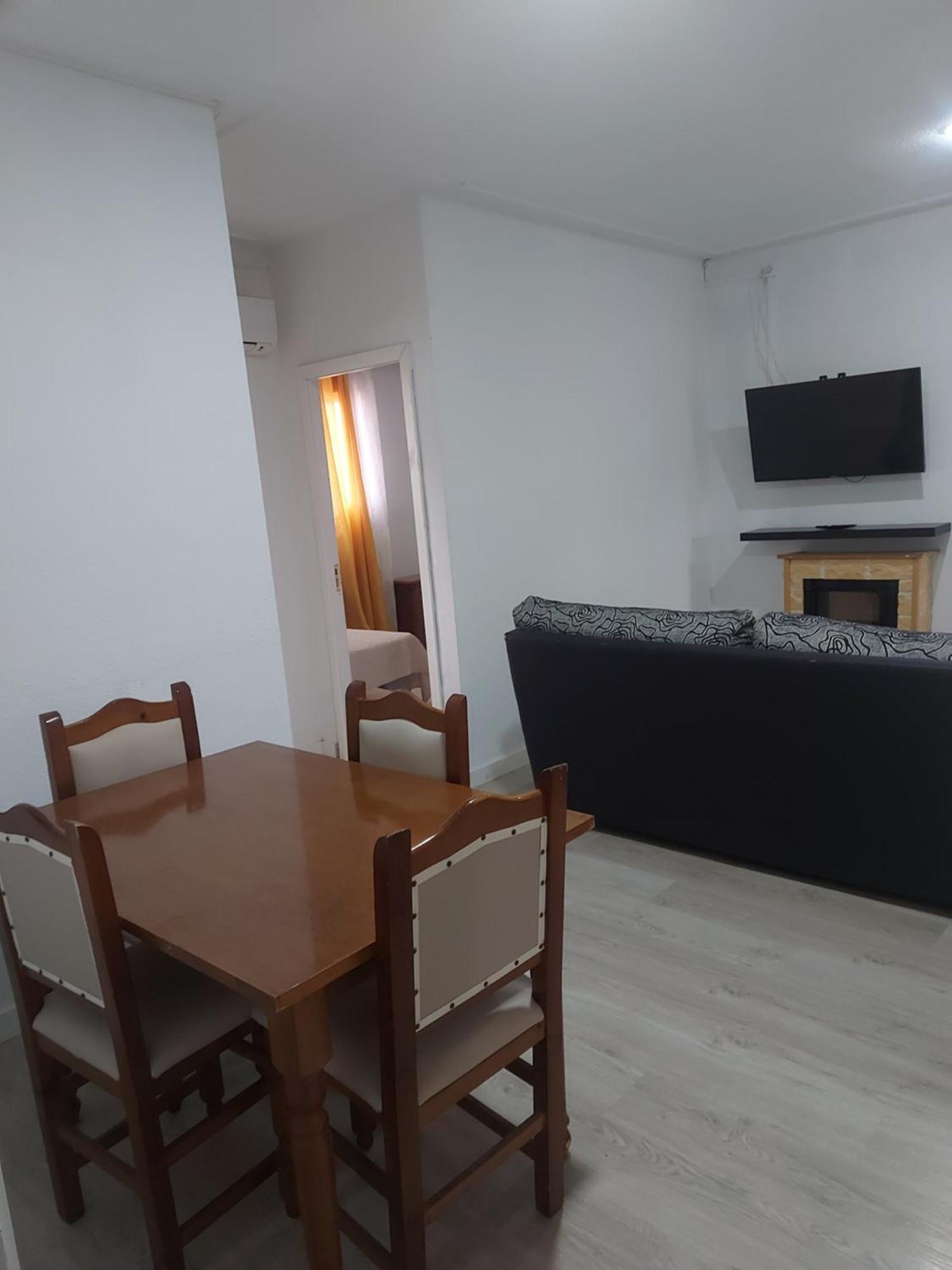 Hostal Fuente Del Pino Jumilla Bagian luar foto