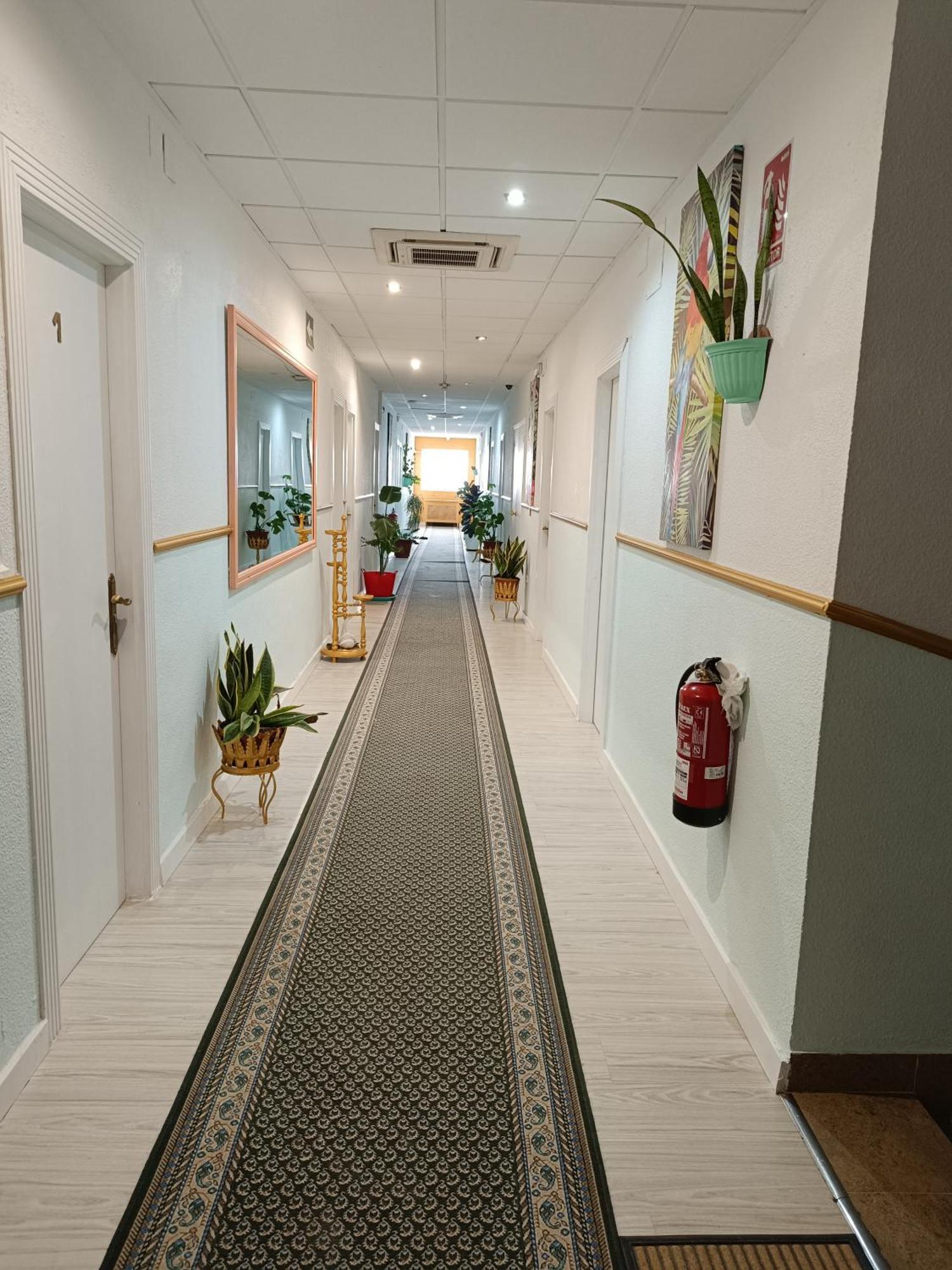 Hostal Fuente Del Pino Jumilla Bagian luar foto