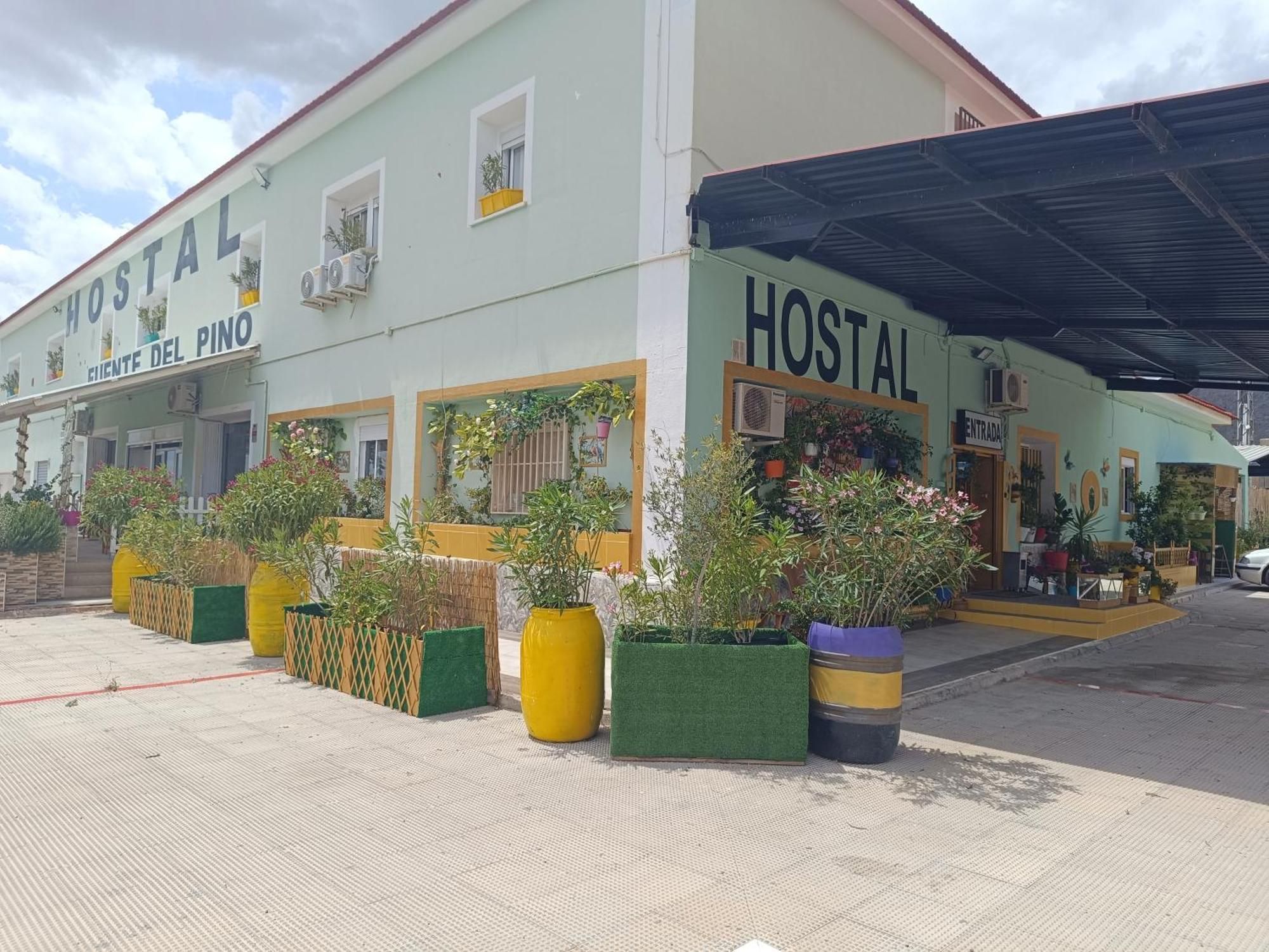 Hostal Fuente Del Pino Jumilla Bagian luar foto