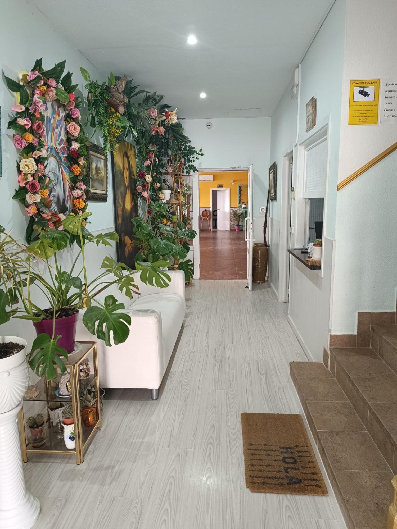 Hostal Fuente Del Pino Jumilla Bagian luar foto