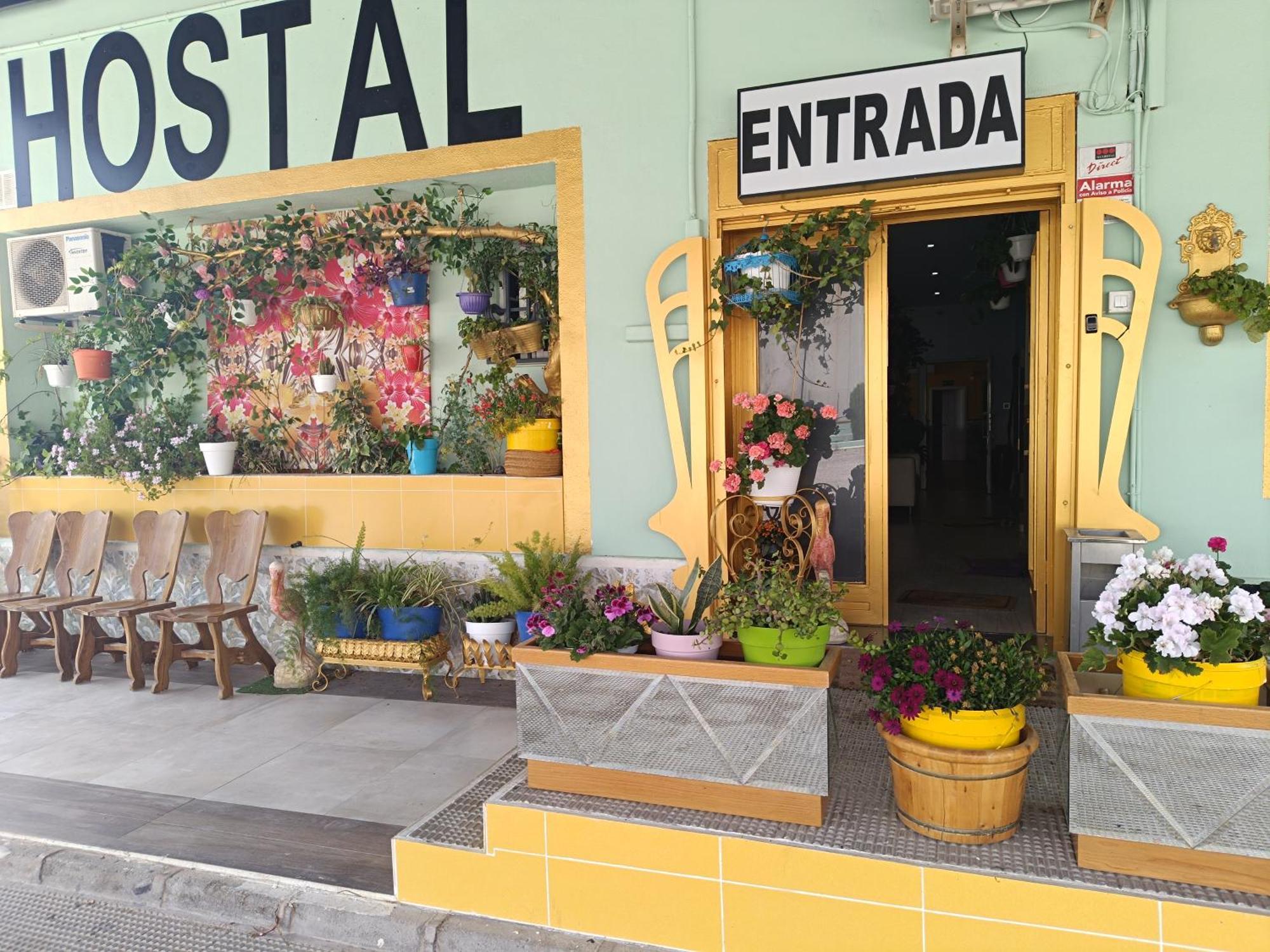 Hostal Fuente Del Pino Jumilla Bagian luar foto