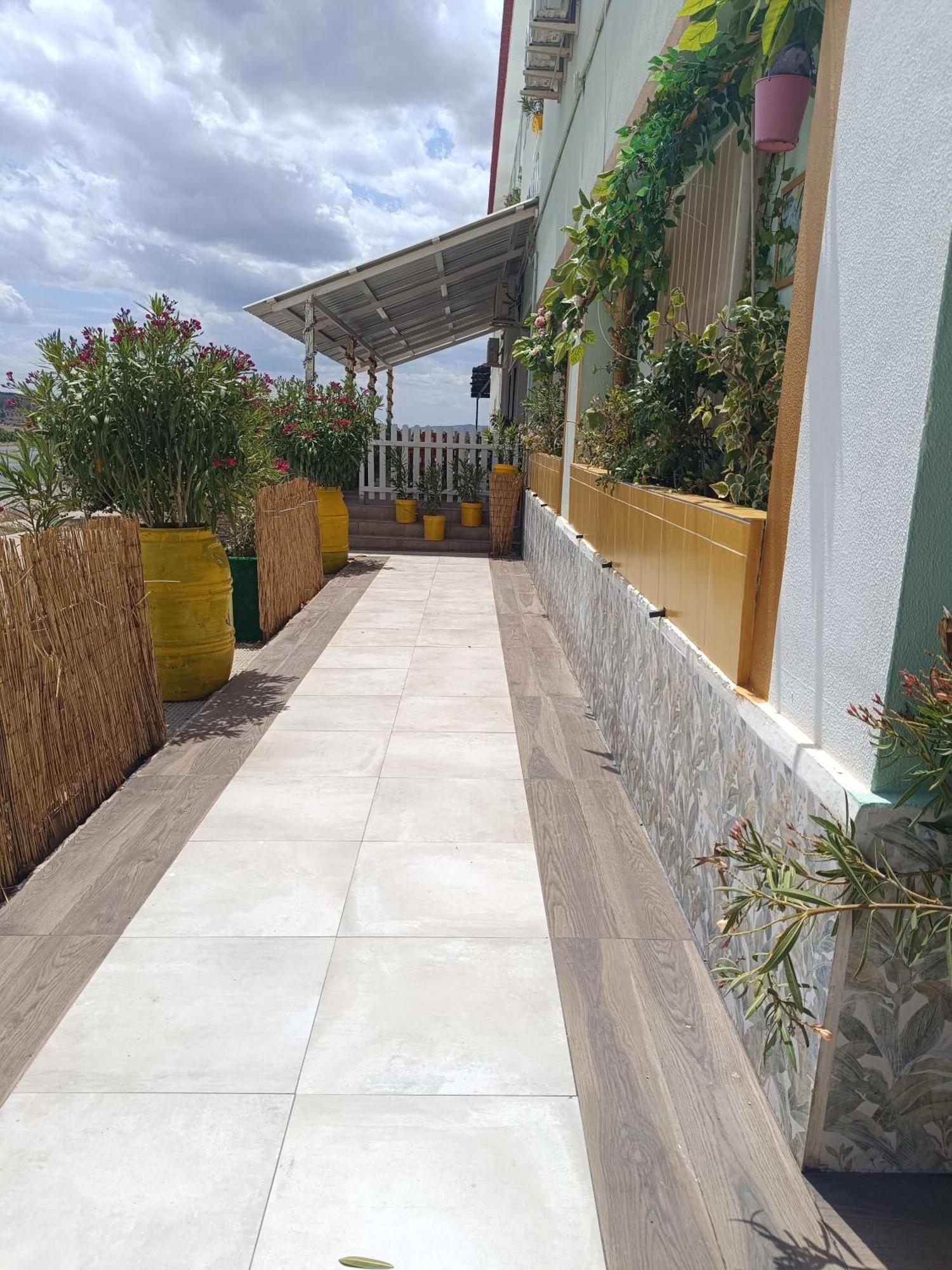 Hostal Fuente Del Pino Jumilla Bagian luar foto