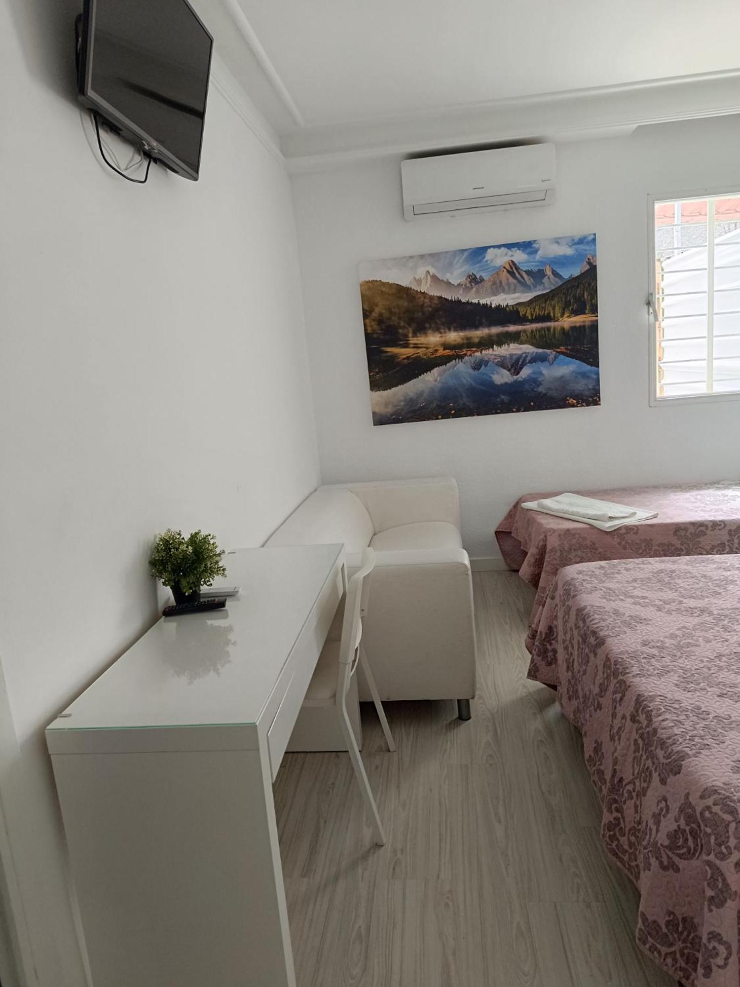 Hostal Fuente Del Pino Jumilla Bagian luar foto